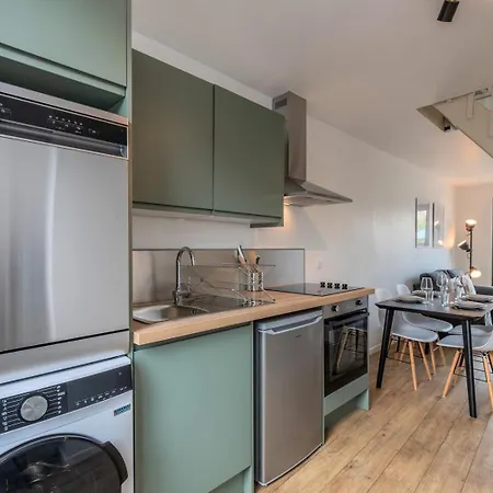 Maisonette 2 Avec Cour, Proche Tram *